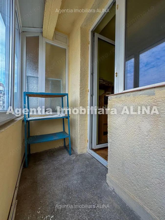 Ap. 2 camere in Deva, zona Iuliu Maniu, suprafata utila 45 mp, semidecomandat, etaj 3 - 20