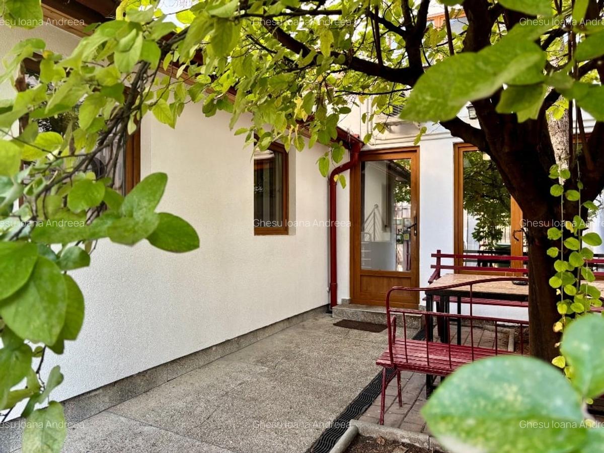 Casă pentru sediu firmă – 205 mp, Sector 4, panouri solare și loc parcare - 1