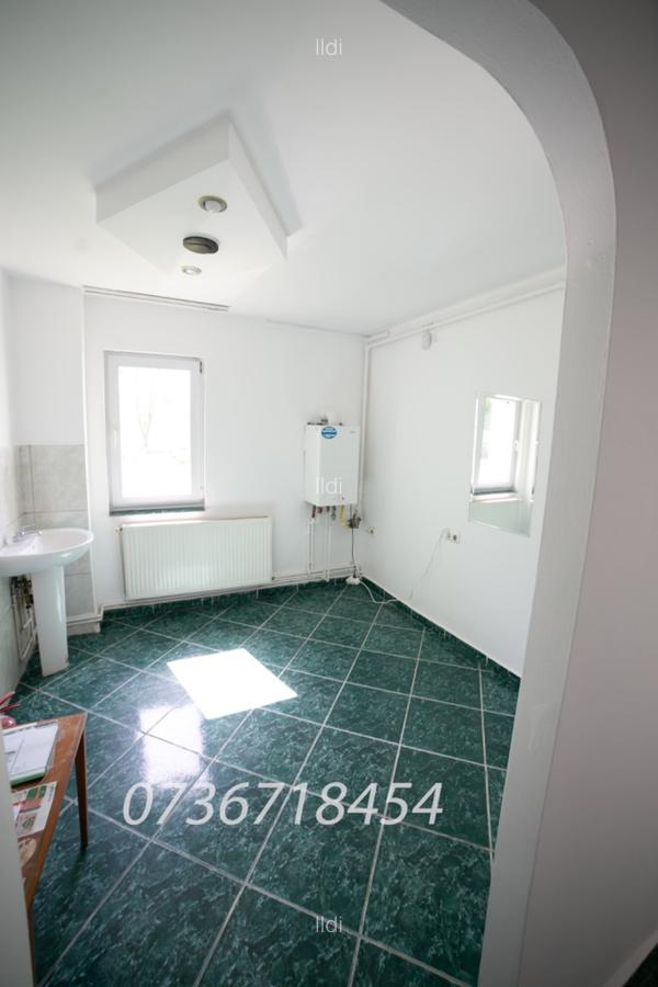 Spatiu comercial Centru , 55mp, 135000e - 7