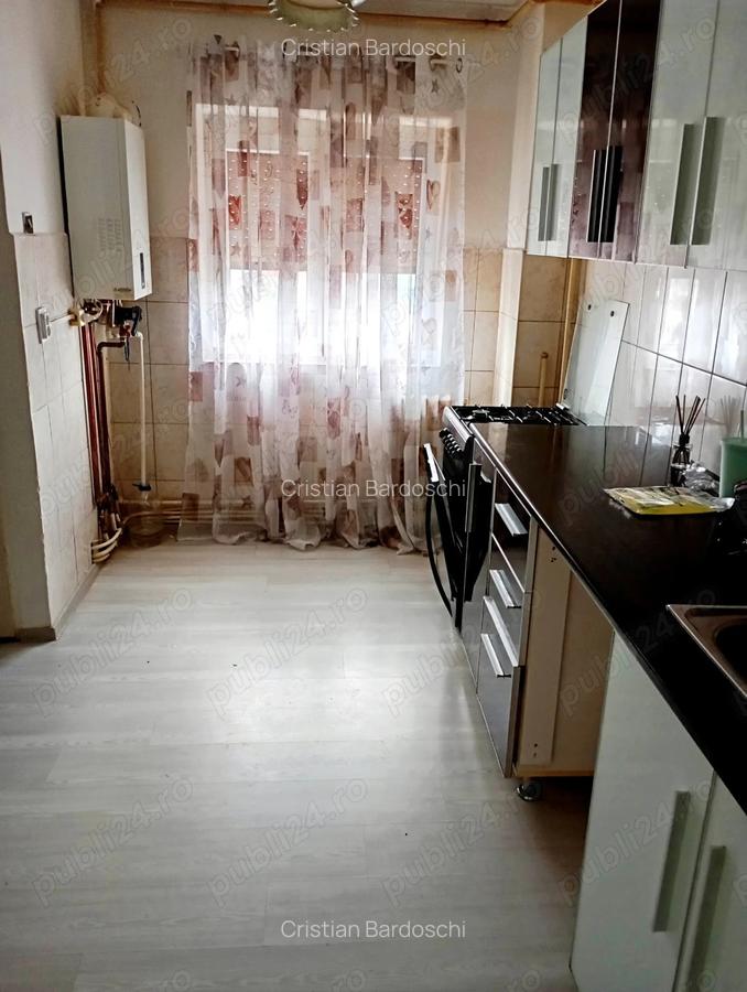 Apartament 2 camere decomandat B-dul Decebal Deva - 5