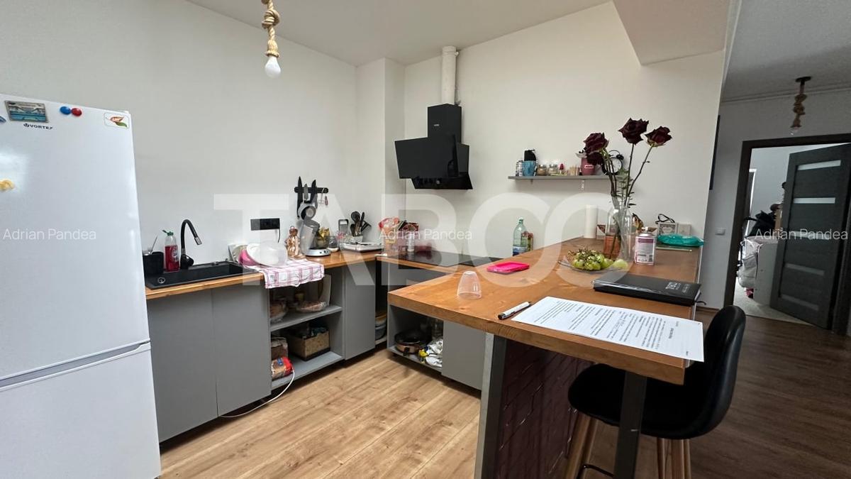 Apartament 70 mpu 3 camere pod privat parcare zona Turnisor Sibiu - 9