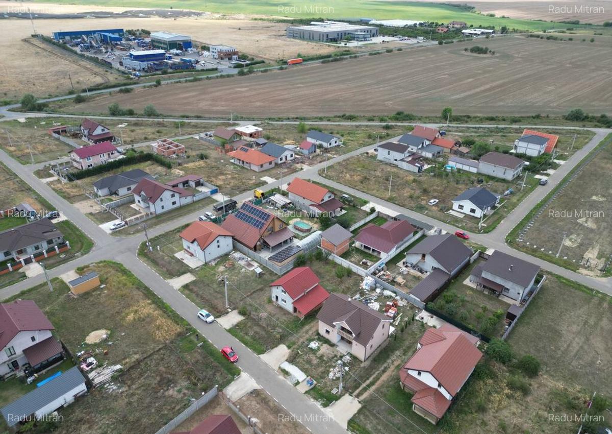 Casa la gri in Frumuseni - 8