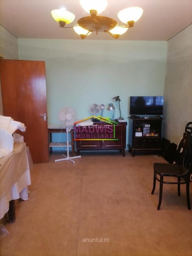 Titan, Piata Trapezului, metrou 2 minute - 3