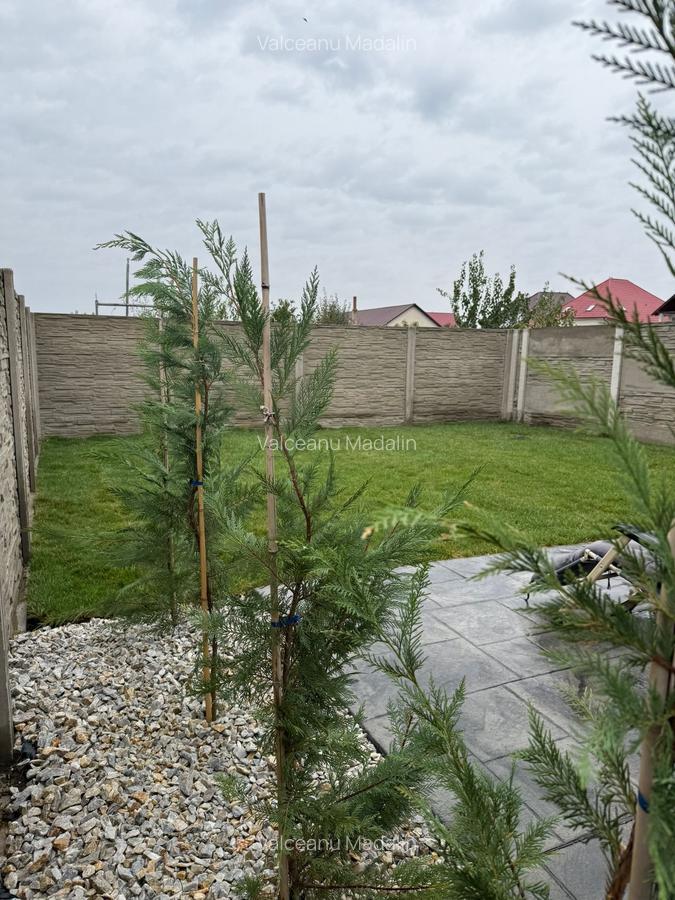 360 Grade Imobiliare oferă spre vânzare un ½ duplex în Remetea Mare - 13 360 Grade Imobiliare oferă spre vânzare un ½ duplex în Remetea Mare - 13