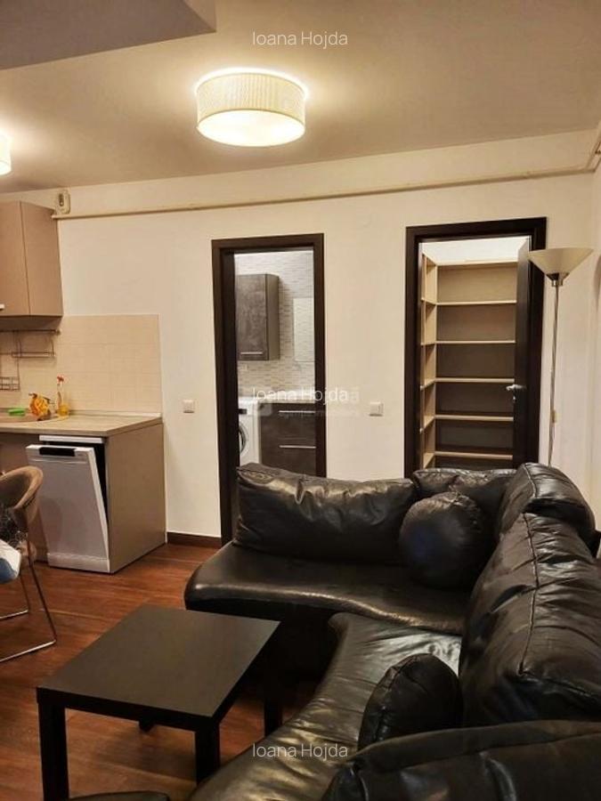 Apartament cu 3 camere semidecomandat, mobilat în Central - 2