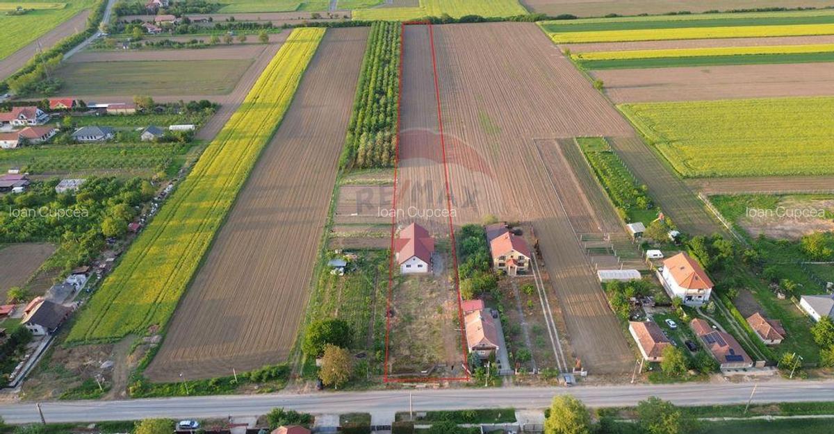 Casa cu 5 camere finisata si 10.400 m2 teren de vanzare... - 2 Casa cu 5 camere finisata si 10.400 m2 teren de vanzare... - 2