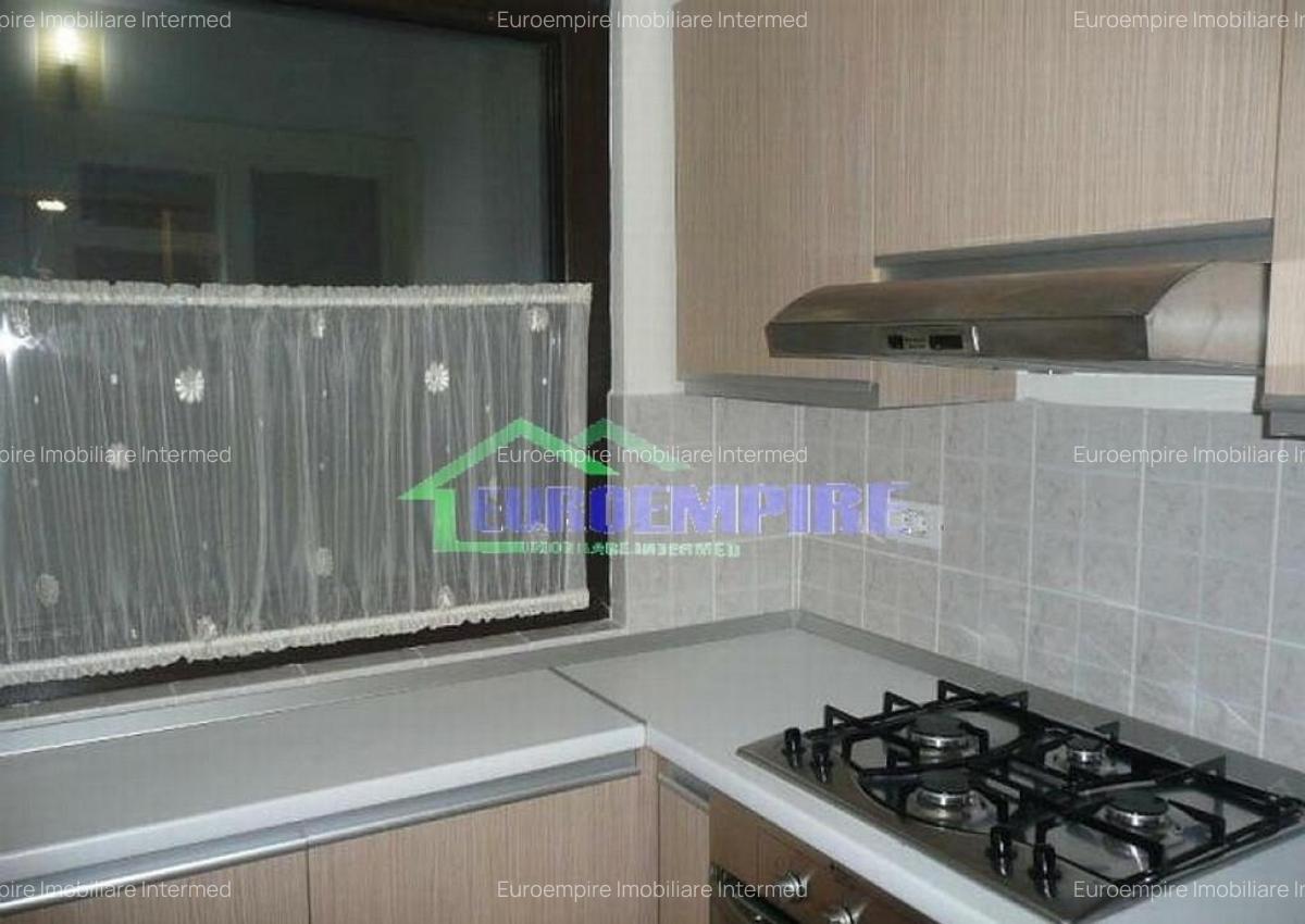 Apartament 3 camere de inchiriat in centrul Constan?ei - 7