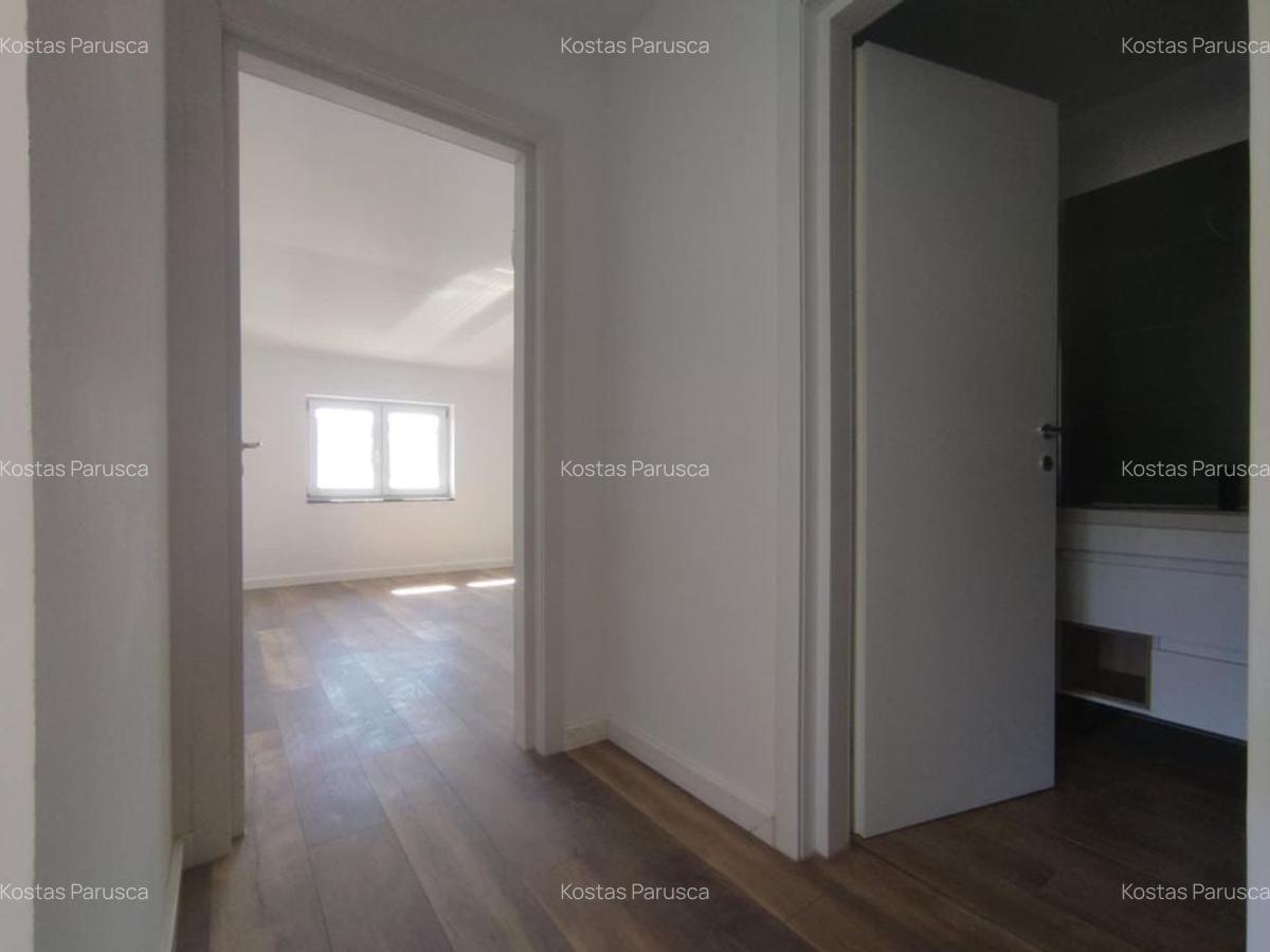 Apartament cu 2 camere decomandat în Tractorul - 18