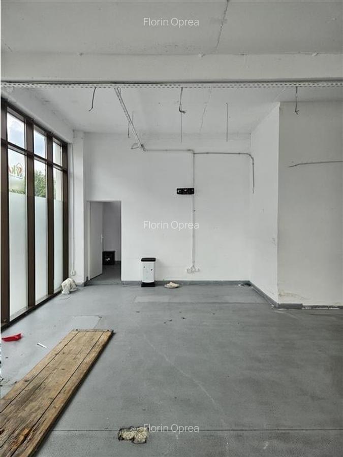 Spatiu Comercial - 200 mp - Showroom - Servicii - Clinica Medicala - 6 Spatiu Comercial - 200 mp - Showroom - Servicii - Clinica Medicala - 6