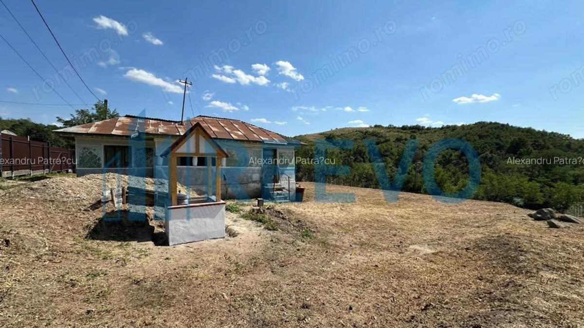 Casa ?i teren de vanzare in Parincea jud. Bacau. - 2