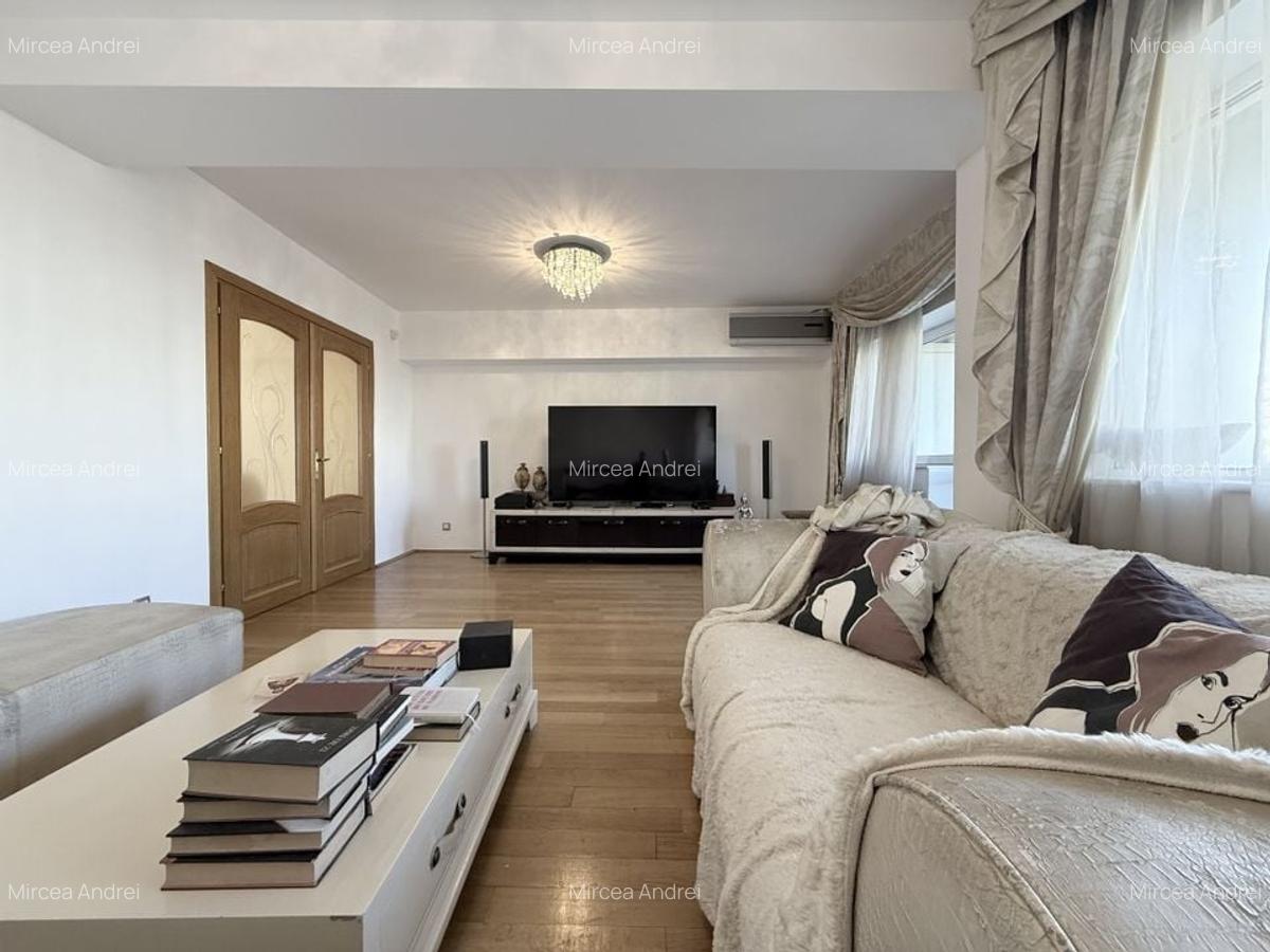 Apartament cu 4 camere decomandat, mobilat în Unirii - 2