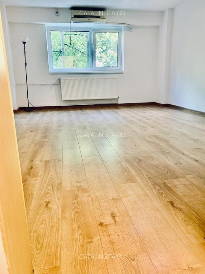 Birou/Apartament  Parter 3 camere, 2 bai Renovat complet recent/Loc parcare - 12