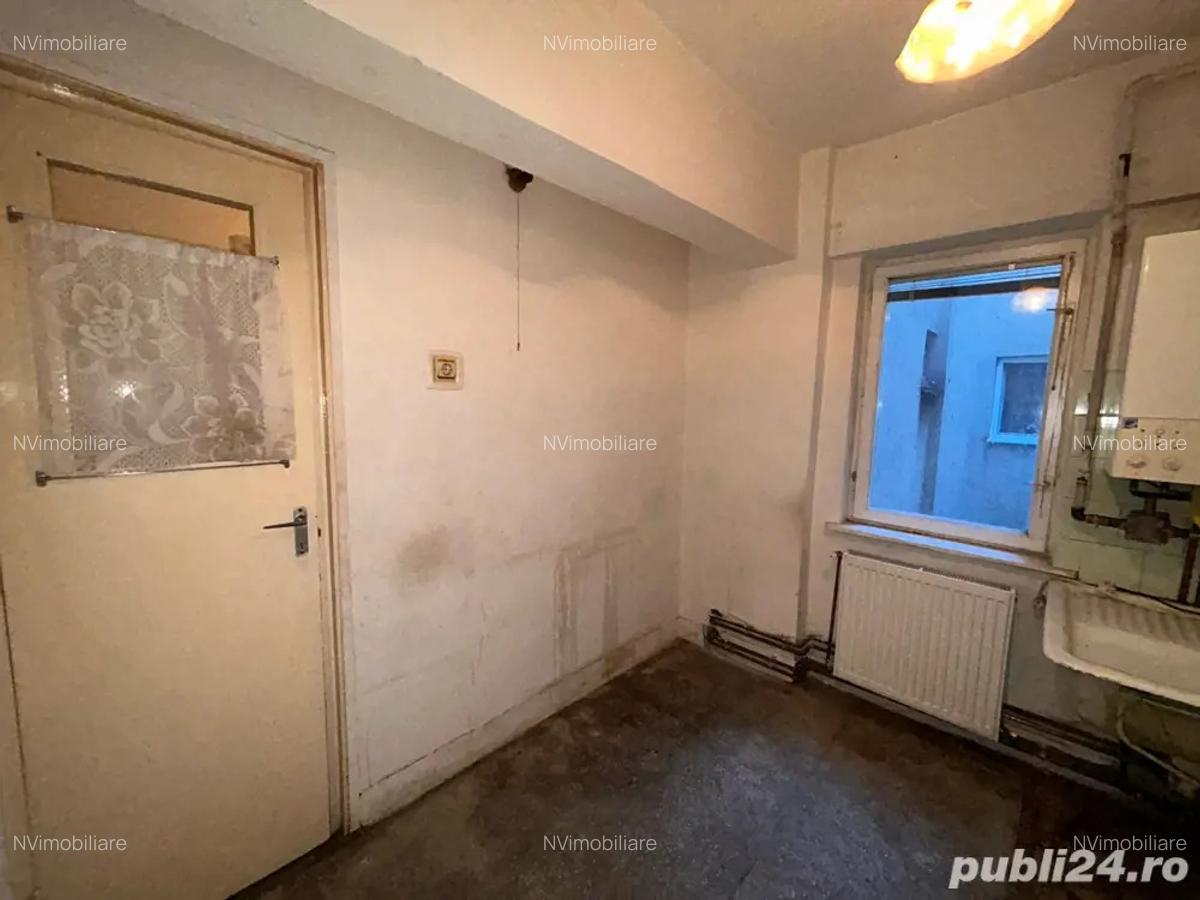 Apartament cu 3 camere de vanzare micro 16 - 6