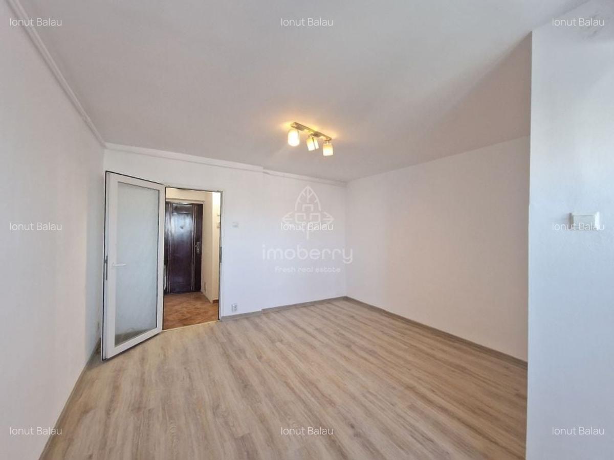 Garsoniera Str. Latea Gheorghe - Ghencea | Tramvai 41 - 3 min | Metrou - 15 min - 3