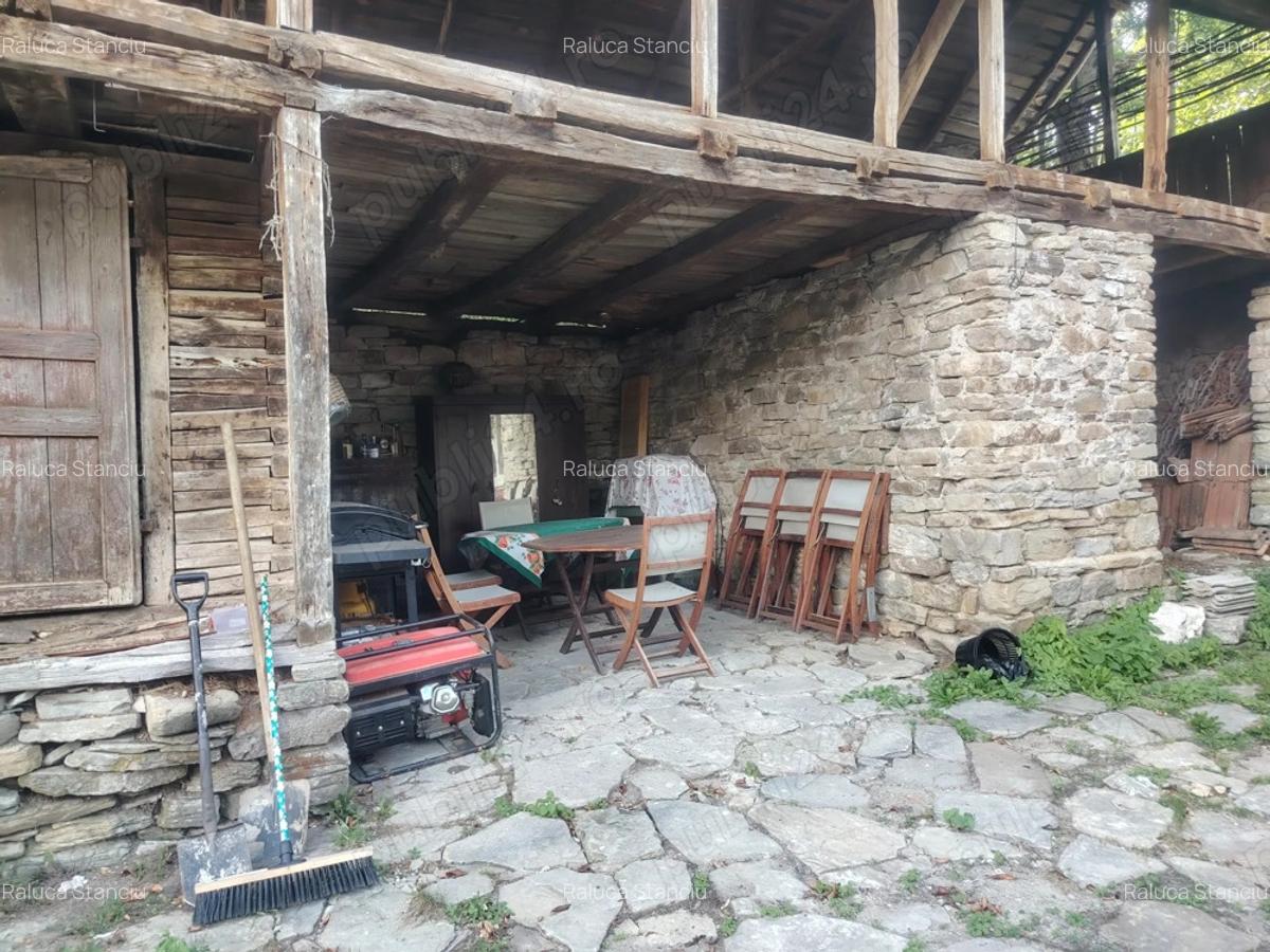 Casa boiereasca vanzare la Urseiu, Dambovita - 6