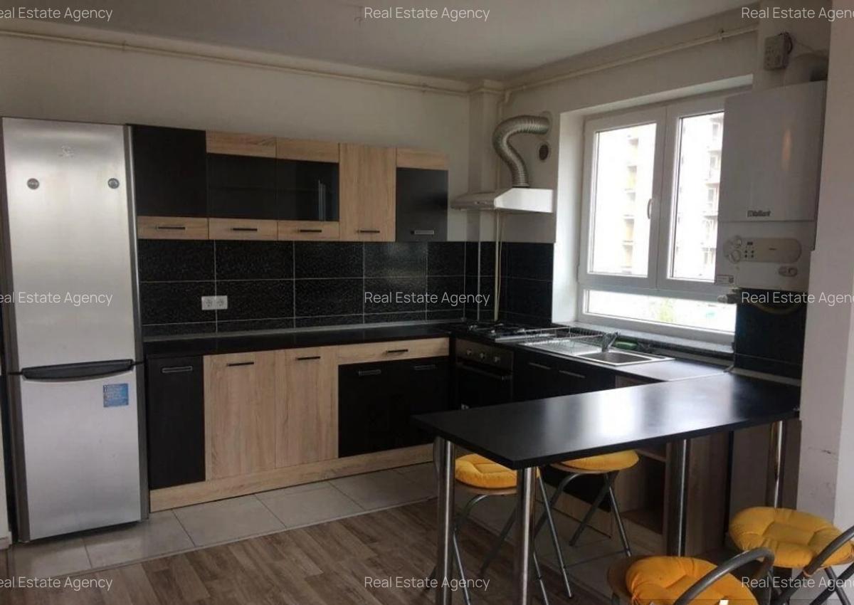 1 camera in zona Aradului - 2