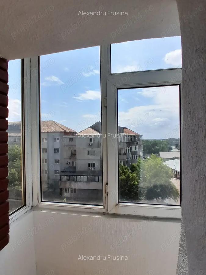 Vand apartament 2 camera + terasa , Tandarei - 4