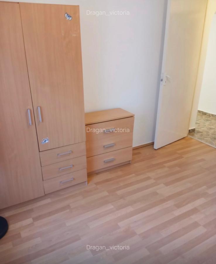 Vând apartament 3 camere Str Alexandru Vlahuță , nr 21, et 1 - 1