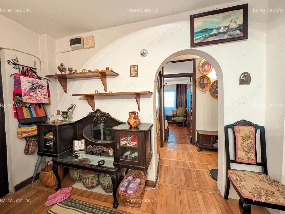 Apartament 3 camere decomandat strada Sublocotenent Popa Rahova - 13