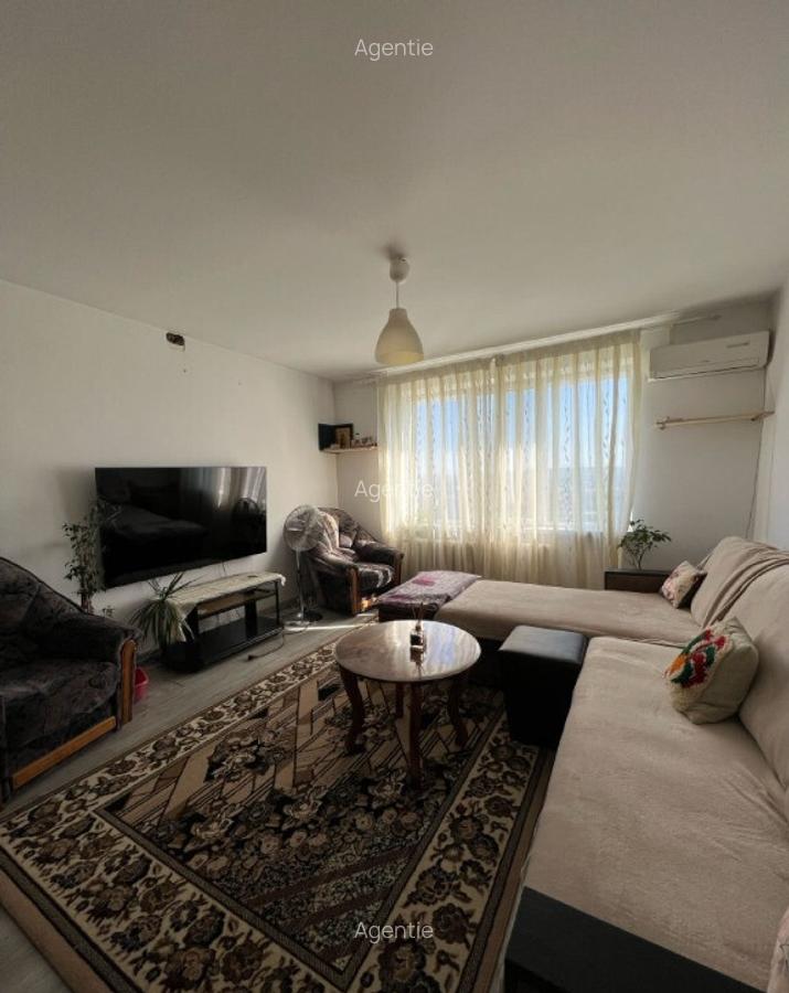 Va propunem spre inchiriere un apartament de 3 camere, in Piata Romana - 1