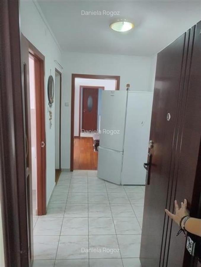 Apartament de vvanzare  3 camere  1 1Decembrie 1918 - 3