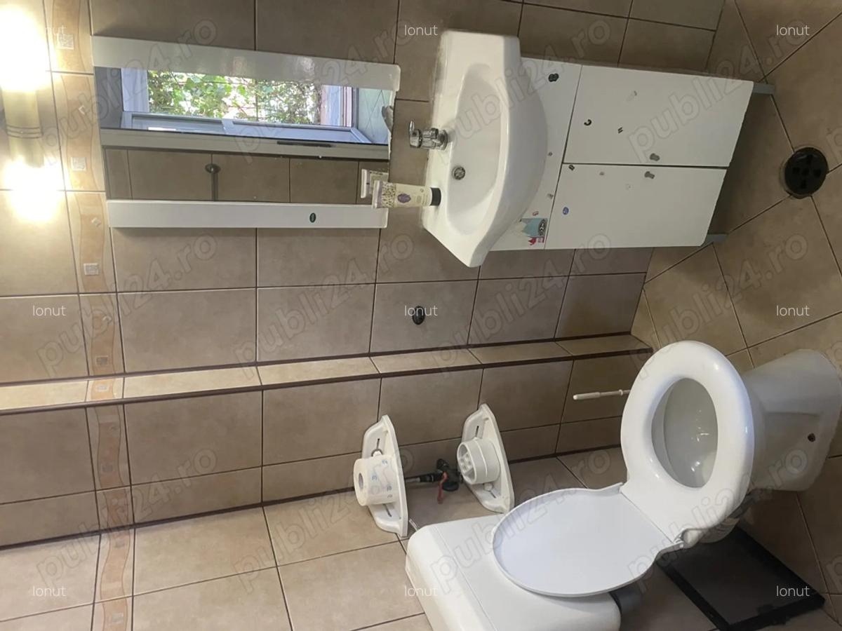 Inchiriez camere la curte - 1 Inchiriez camere la curte - 1