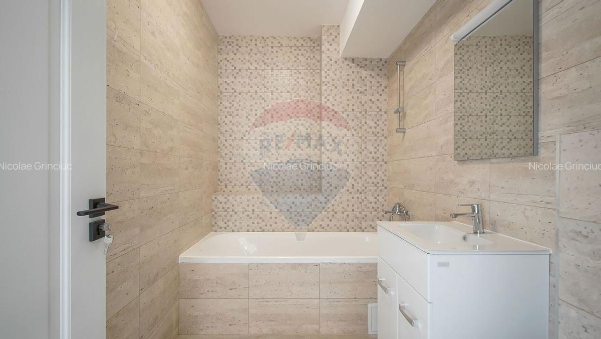 Apartament cu 2 camere decomandat în Cristian - 2