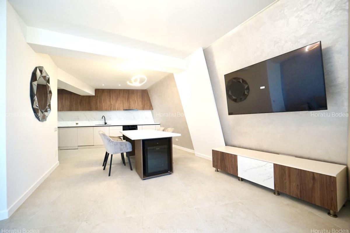 Apartament cu 3 camere semidecomandat în Zorilor - 2