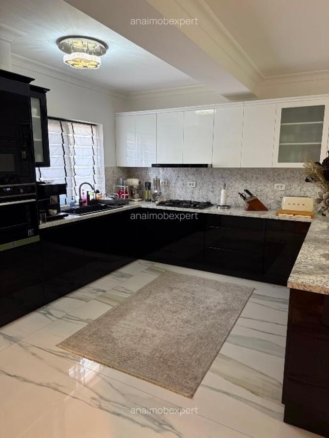 De vanzare Doua duplex-uri Drumul Binelui, sect 4 - 6