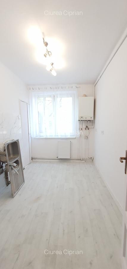 Vand apartament de 3 camere,etaj 1,zona Calea Dumbravii -Dioda - 8