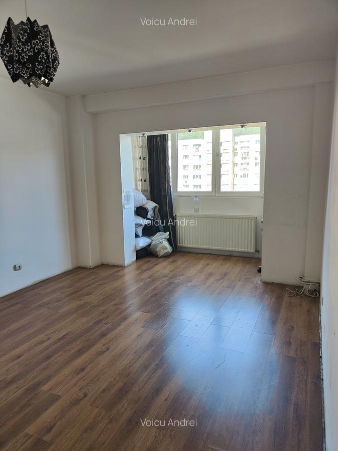 Apartament cu 3 camere decomandat în Răcădău - 7