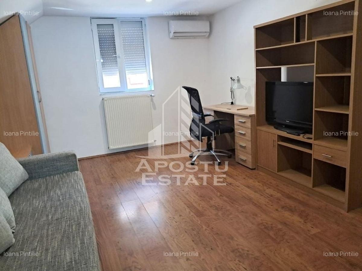 Apartament cu 4 camere, decomandat, zona Sagului - 3