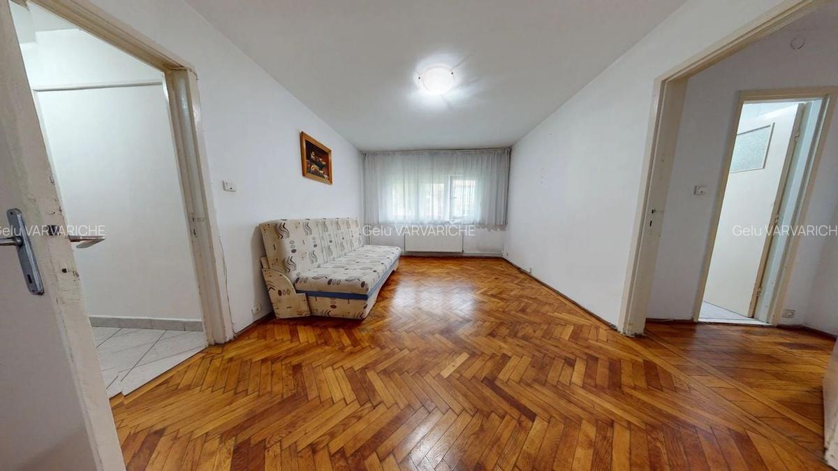 Apartament semidecomandat,insorit in Astra-complexul mic - 1