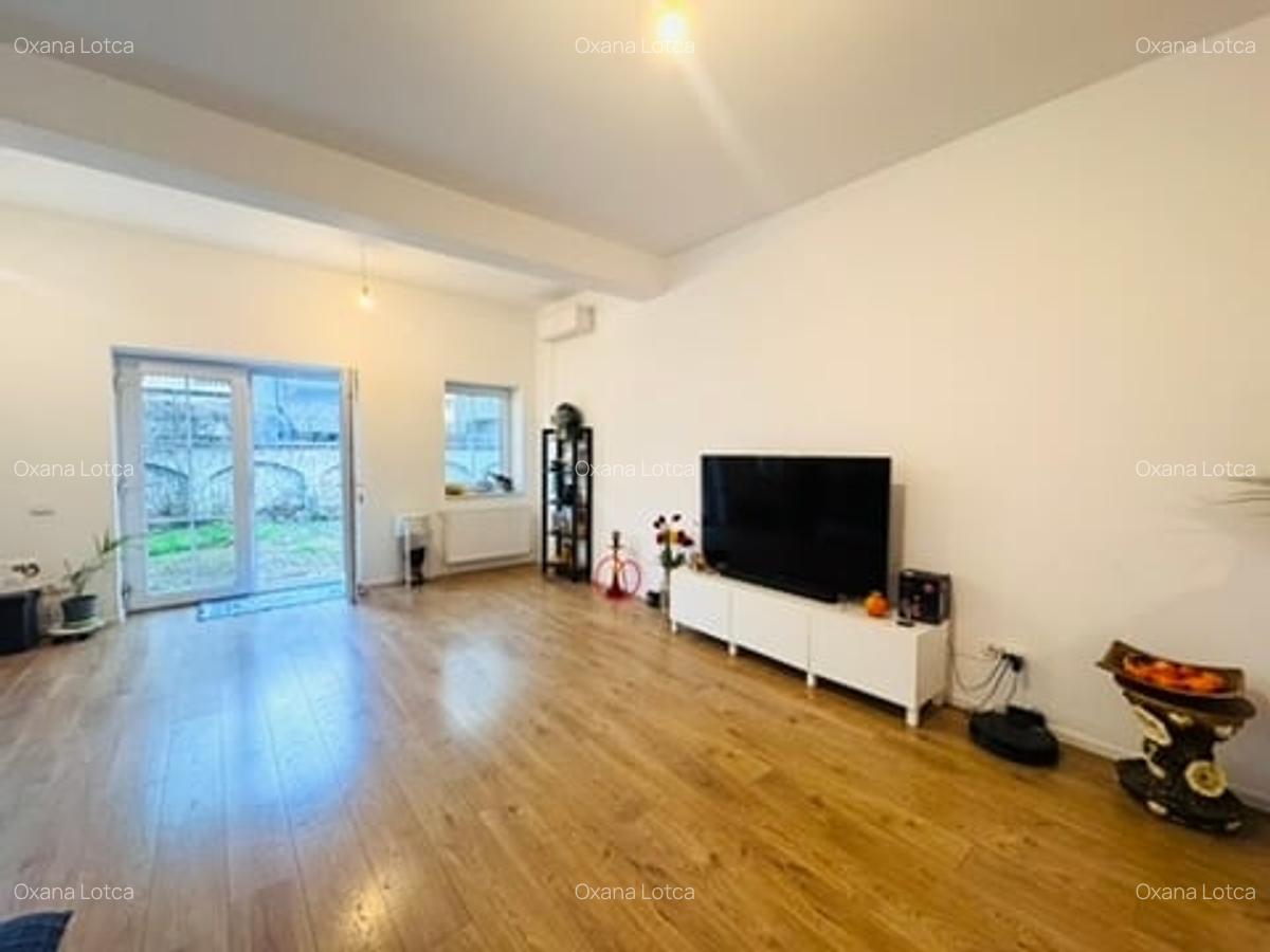 Floreasca / Casa Individuală cu 4 Apartamente - Birouri / Parcare + Curte / 2021 - 11