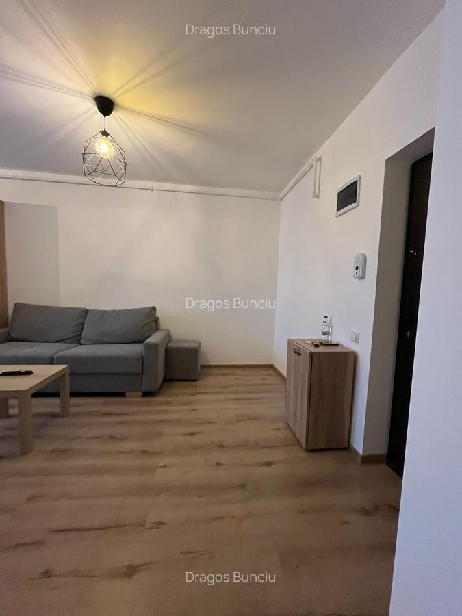 Apartament cu 2 camere decomandat în Apărătorii Patriei - 5