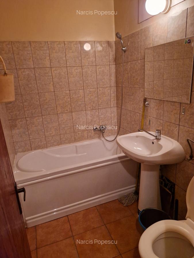 OBOR COLENTINA LANGA COMPLEXUL ROSEGARDEN - 7