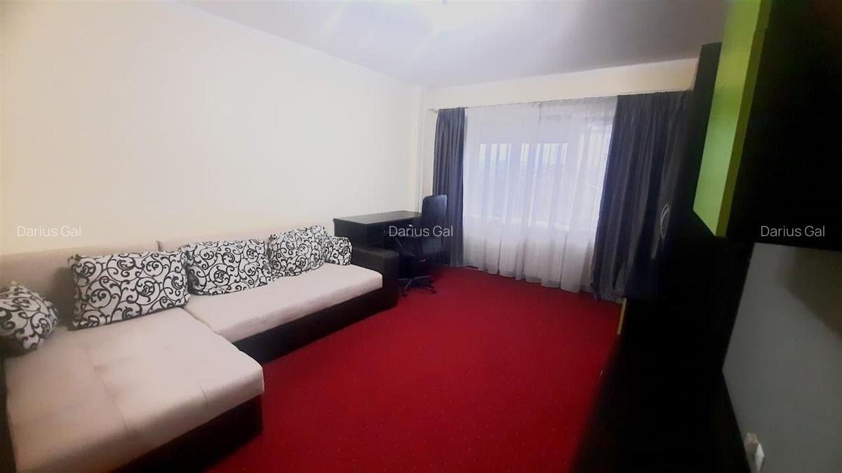Apartament cu 3 camere decomandat în Rogerius - 1
