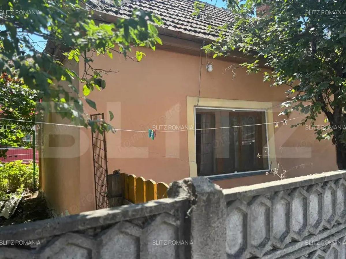 Casa individuala de vanzare, zona Mahala artera principala - 3