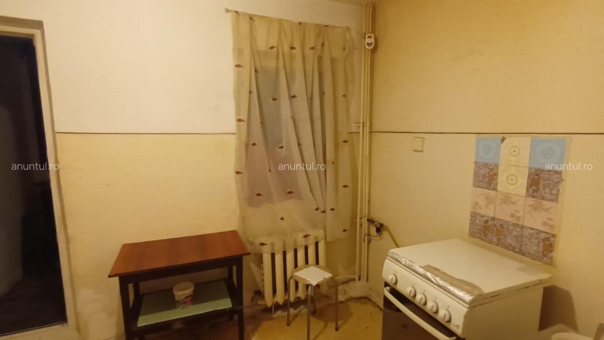 Titan, apartament 2 camere 1 Decembrie, 2 balcoane, an 1980 - 7