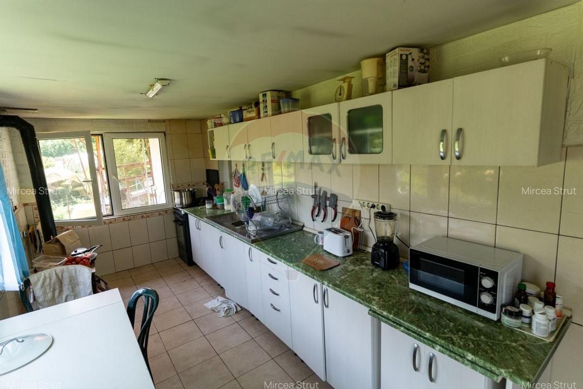 Casa / Vila cu 10 camere amplasate in 2 corpuri de cladire de vanzare - 3
