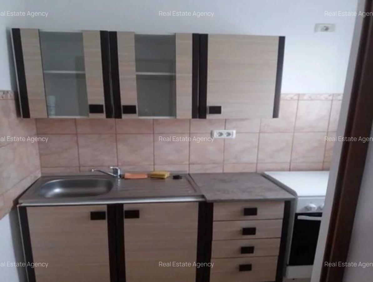 1 camera in zona Balcescu - 1