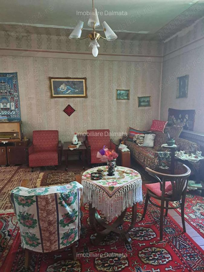 Casa de vanzare cu 2 camere , langa Liceul Economic , 110.000 euro neg - 2 Casa de vanzare cu 2 camere , langa Liceul Economic , 110.000 euro neg - 2