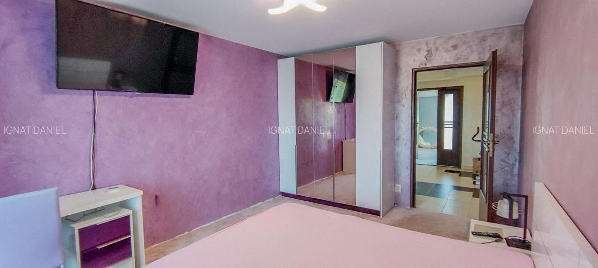 Apartament de 2 camere, decomandat, zona Podul de Fier - 4