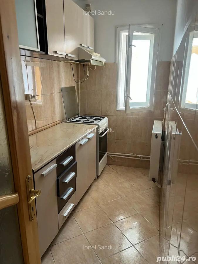 Inchiriez garsoniera - 6