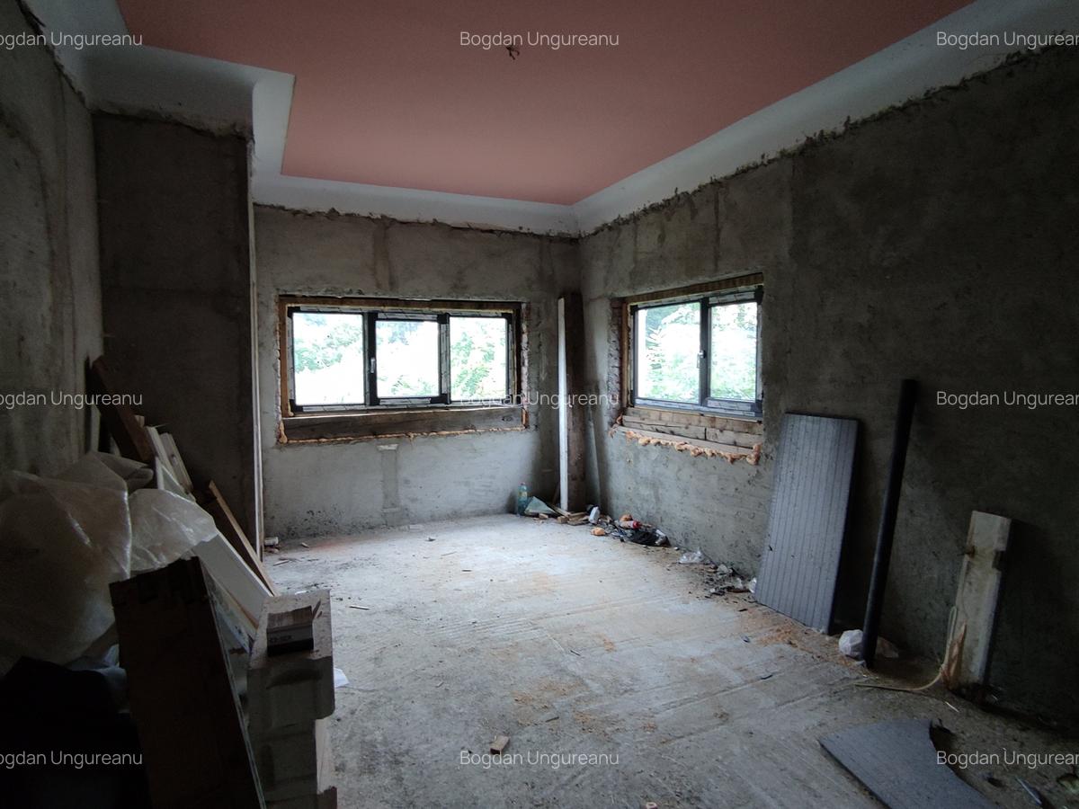 Sinaia / Peles - Vila D + P + M - 10 Camere - 260 mp utili - 700 mp teren - 8