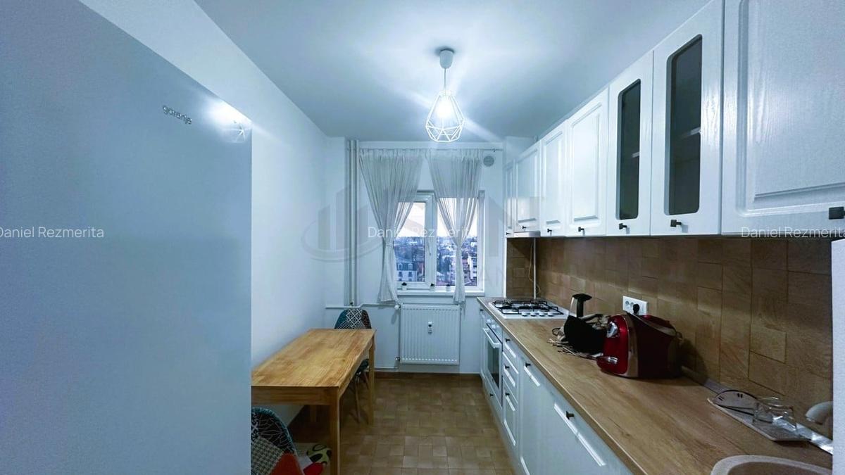 Apartament cu 2 camere decomandat în 1 Mai - 7