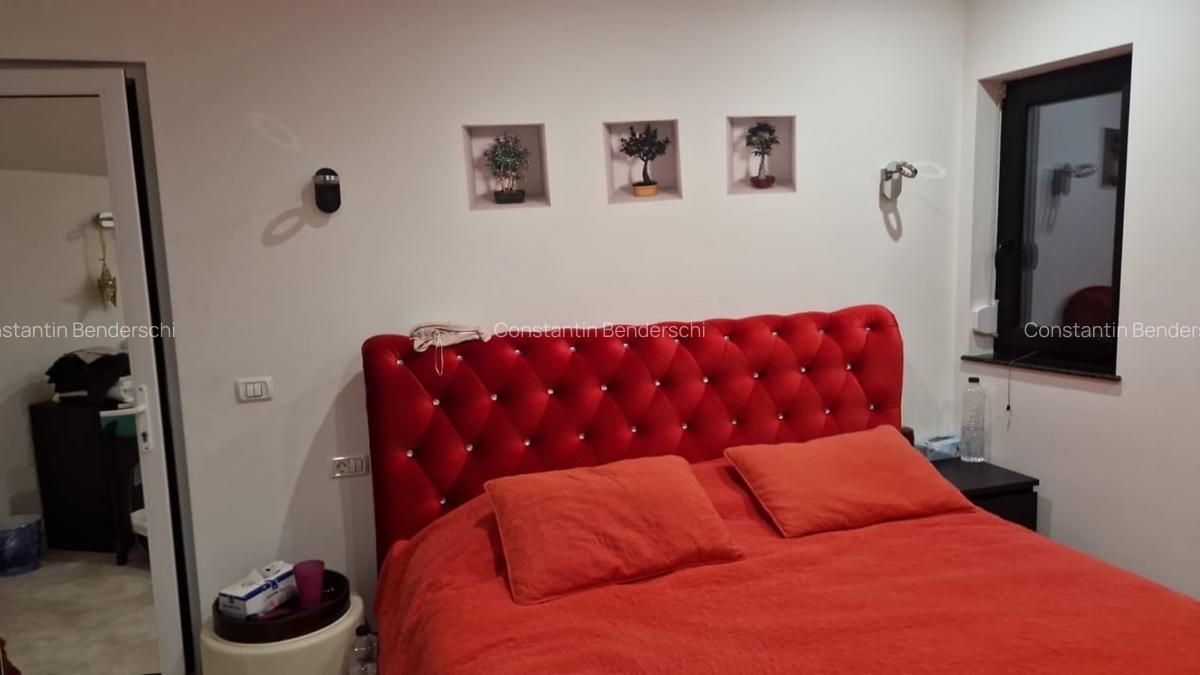 Vila cu 10 camere de vanzare D+P+1 Etaj mansardat in Busteni - 9
