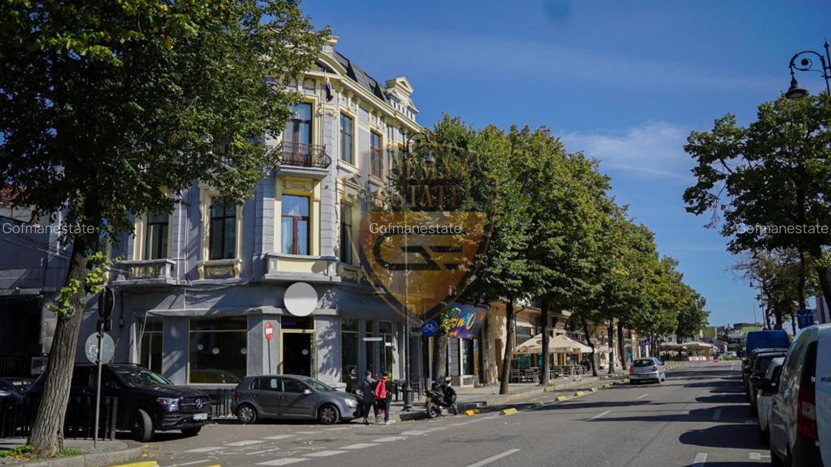 Casa Vila cu 3 apartamente Zona Centrala Piata Ovidiu bld Tomis  Primarie - 1