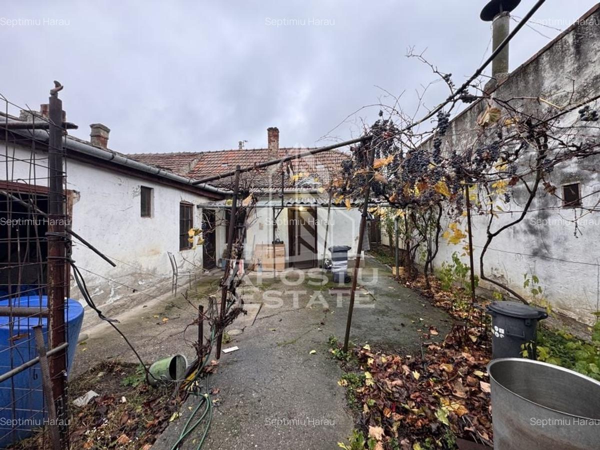 Casa cu anexe + Teren de 539mp | Zona Fratelia - 3