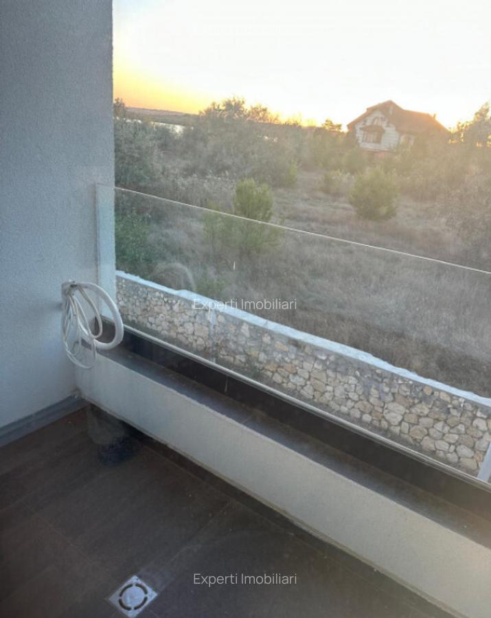 Vila deosebita de vanzare - zona Mamaia Nord pe malul laculu - 6